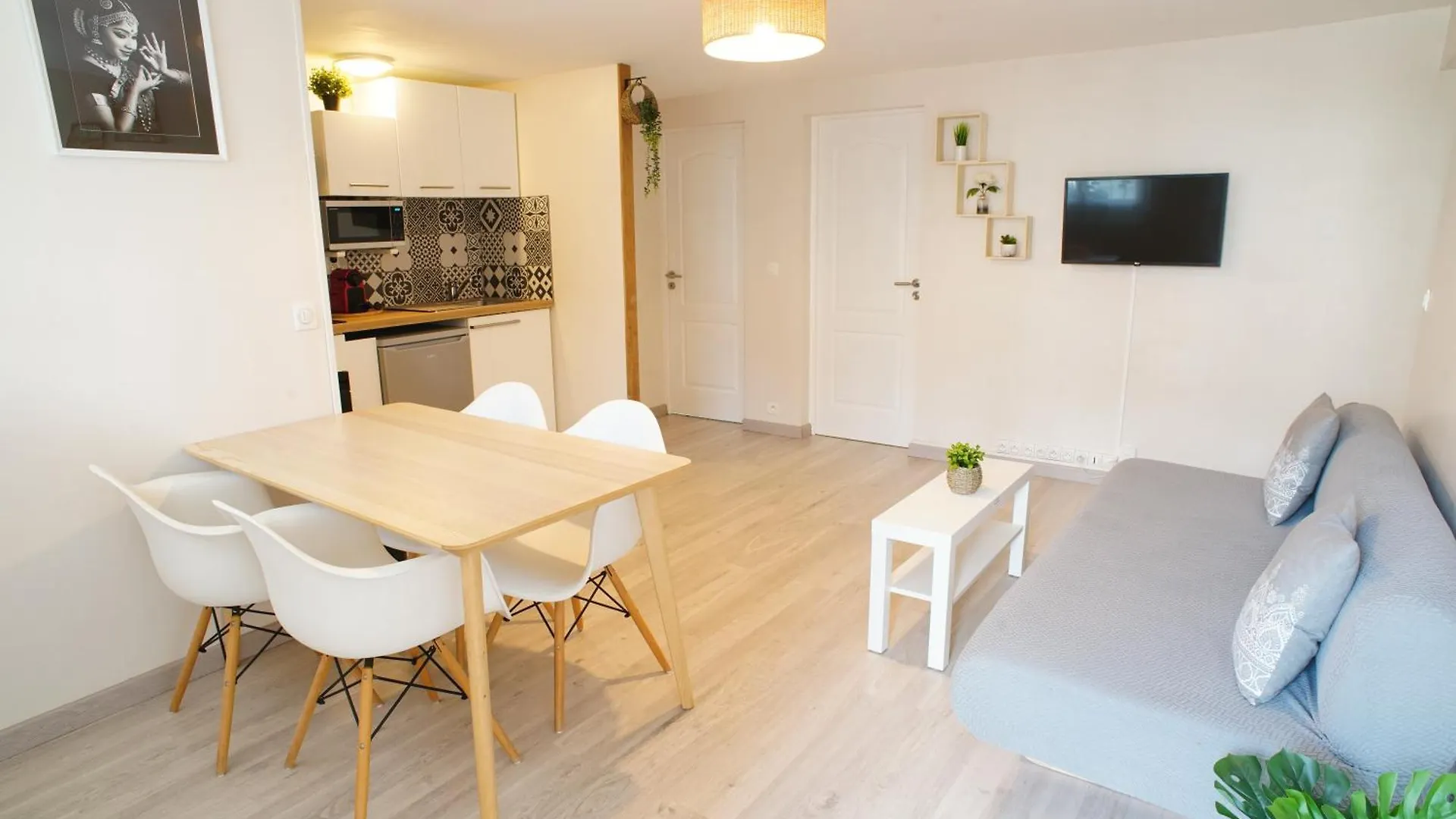 Appartement Villa Petite Fleur Proche Paris Cdg Disney Asterix Et Parc Des Expos Villeparisis